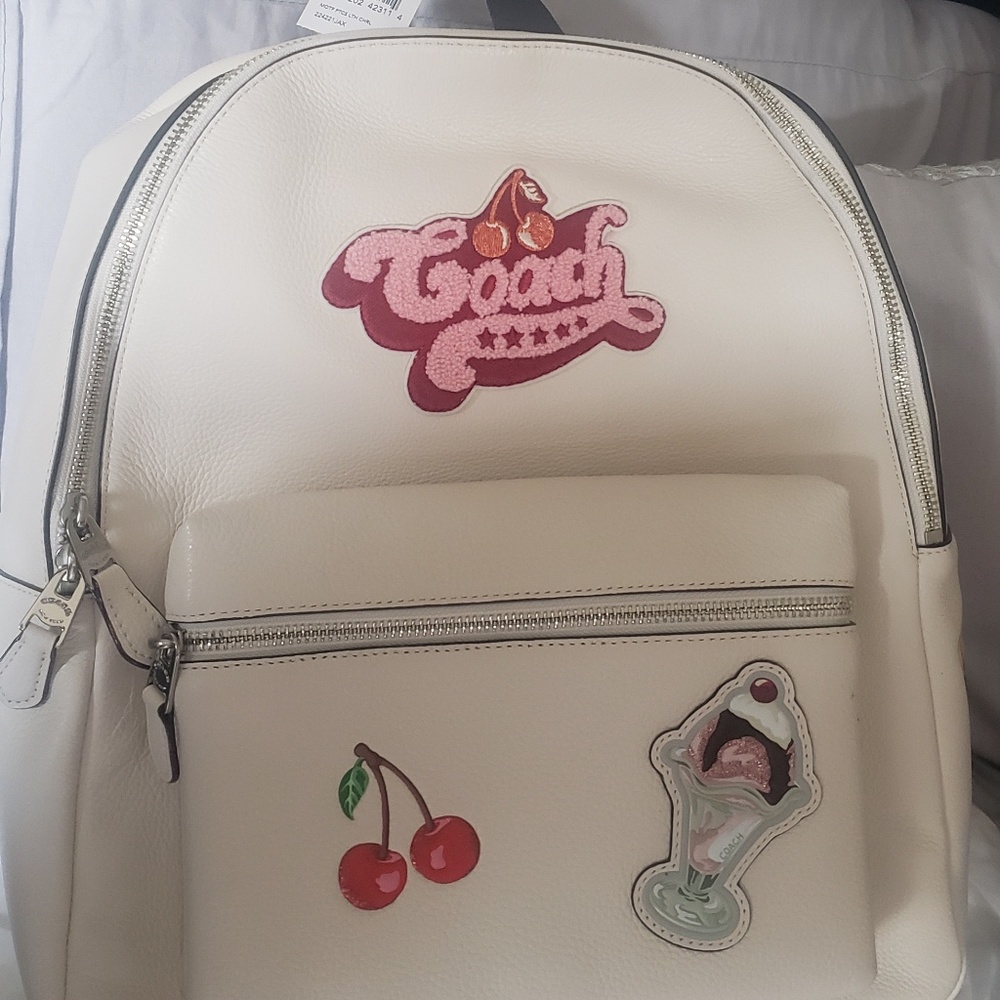Authentic coach back back NWT - Picture 1 of 1